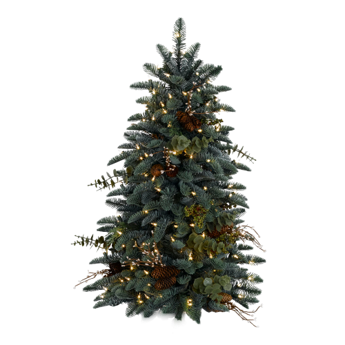 Пихта с украшением